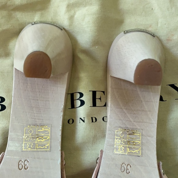 Authentic Burberry pink slip in slides size 39 M - Picture 9 of 11